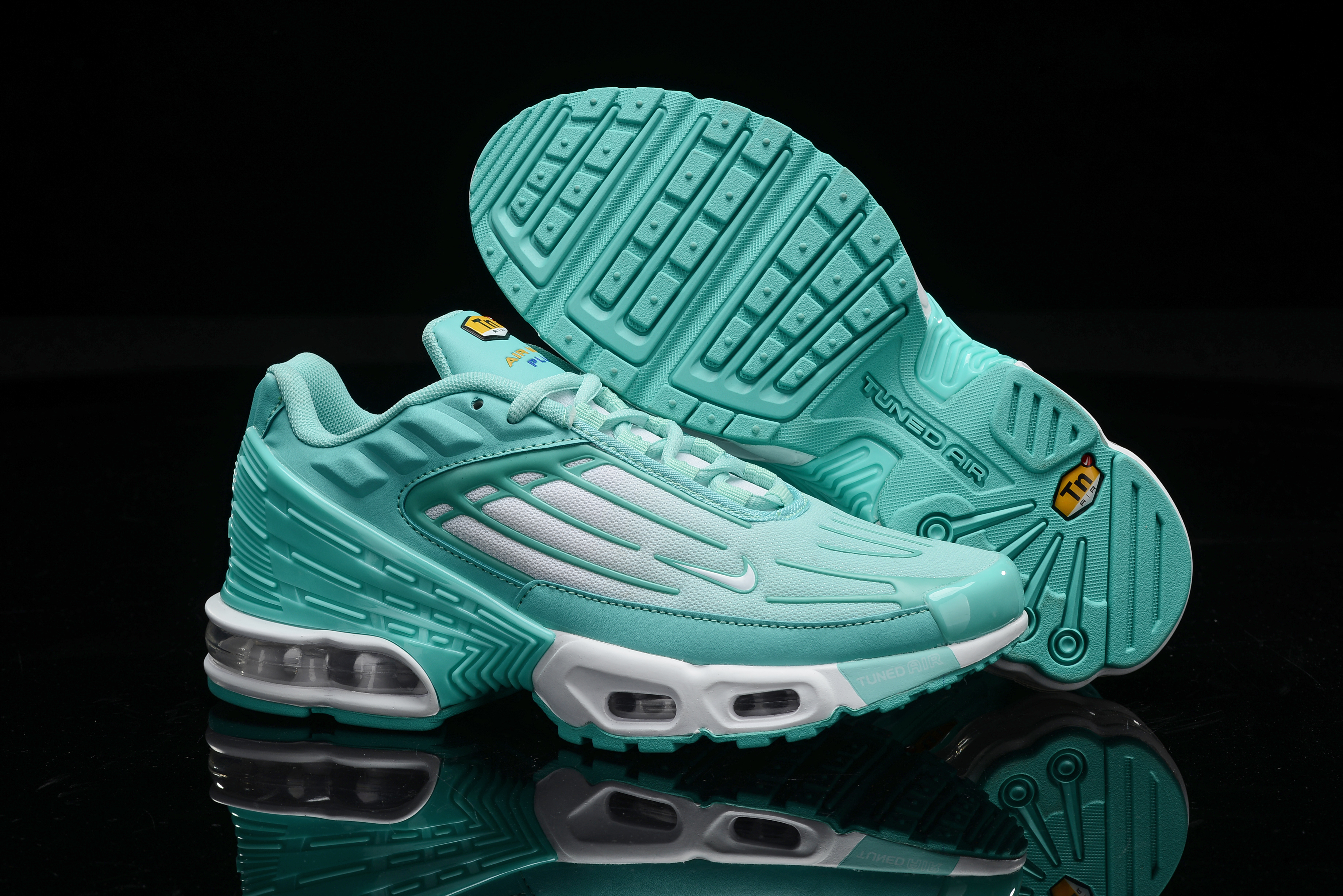 2020 Women Nike Air Max Plus Gint Green Shoes - Click Image to Close